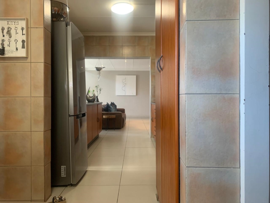 3 Bedroom Property for Sale in Glen Erasmia Gauteng