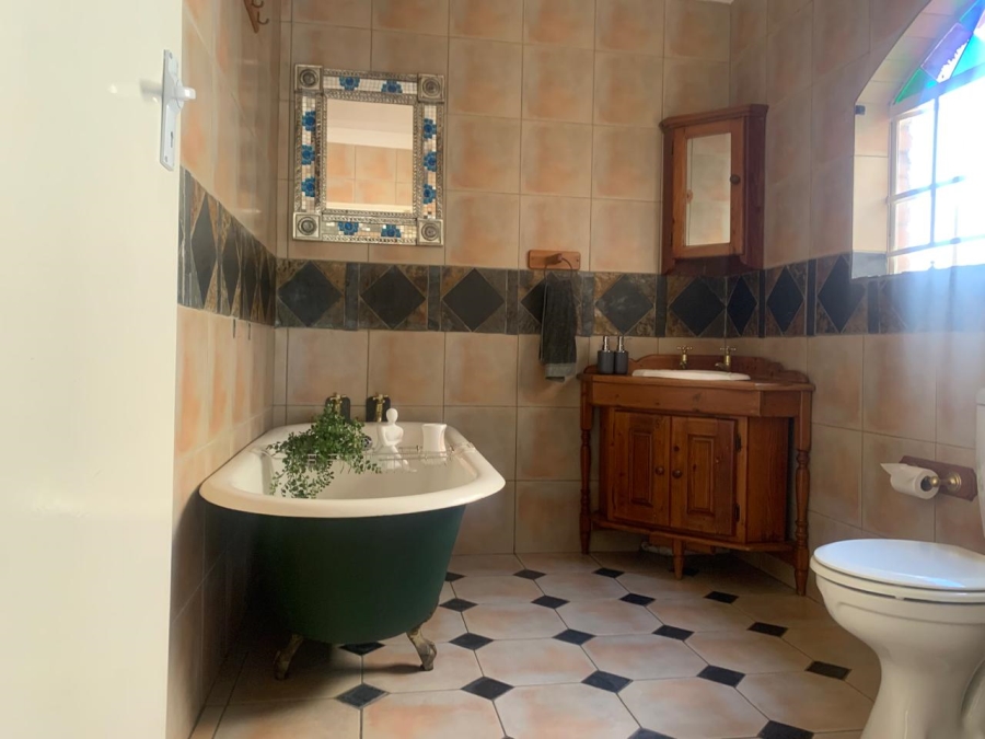 3 Bedroom Property for Sale in Glen Erasmia Gauteng