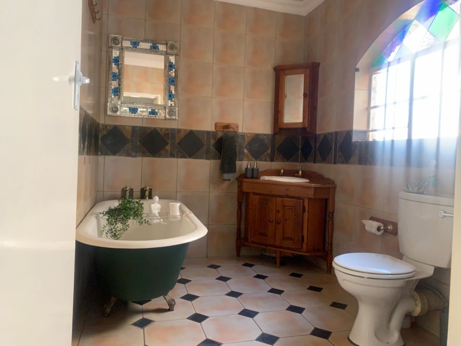 3 Bedroom Property for Sale in Glen Erasmia Gauteng