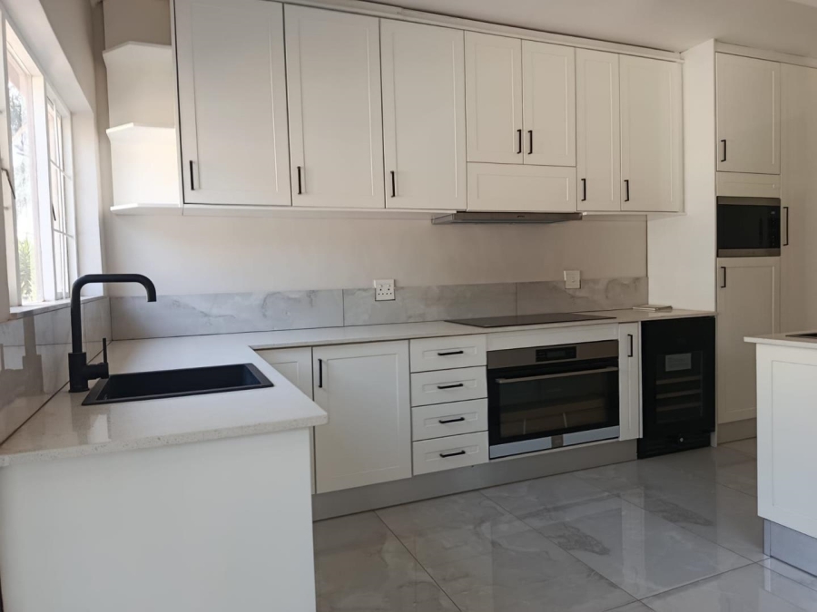 4 Bedroom Property for Sale in Amberfield Gauteng