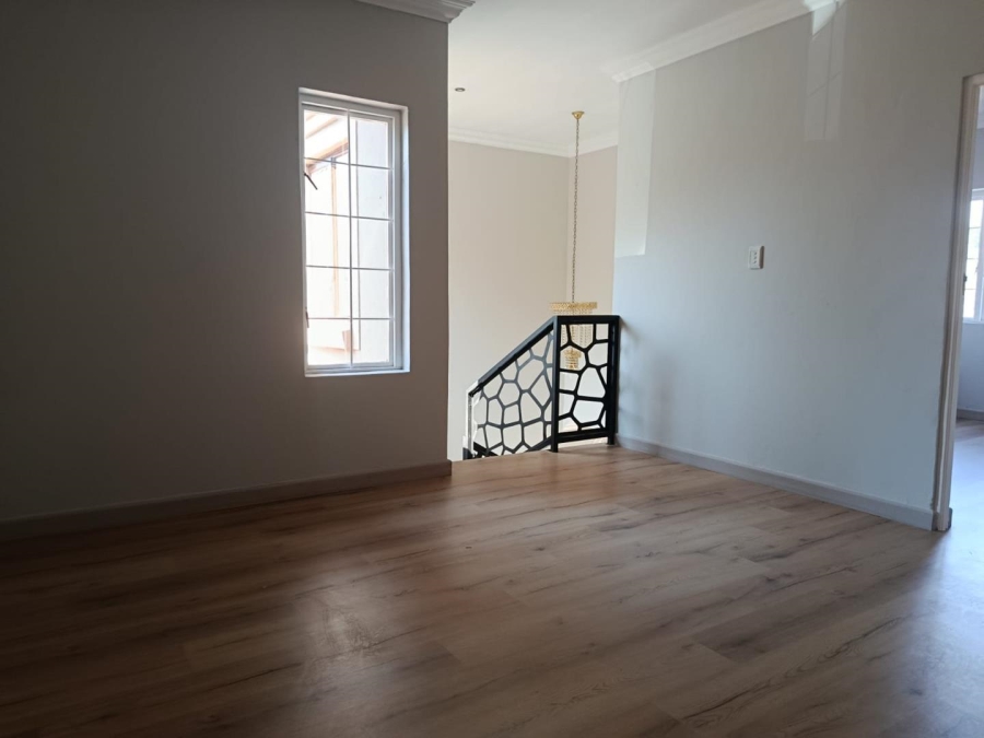 4 Bedroom Property for Sale in Amberfield Gauteng