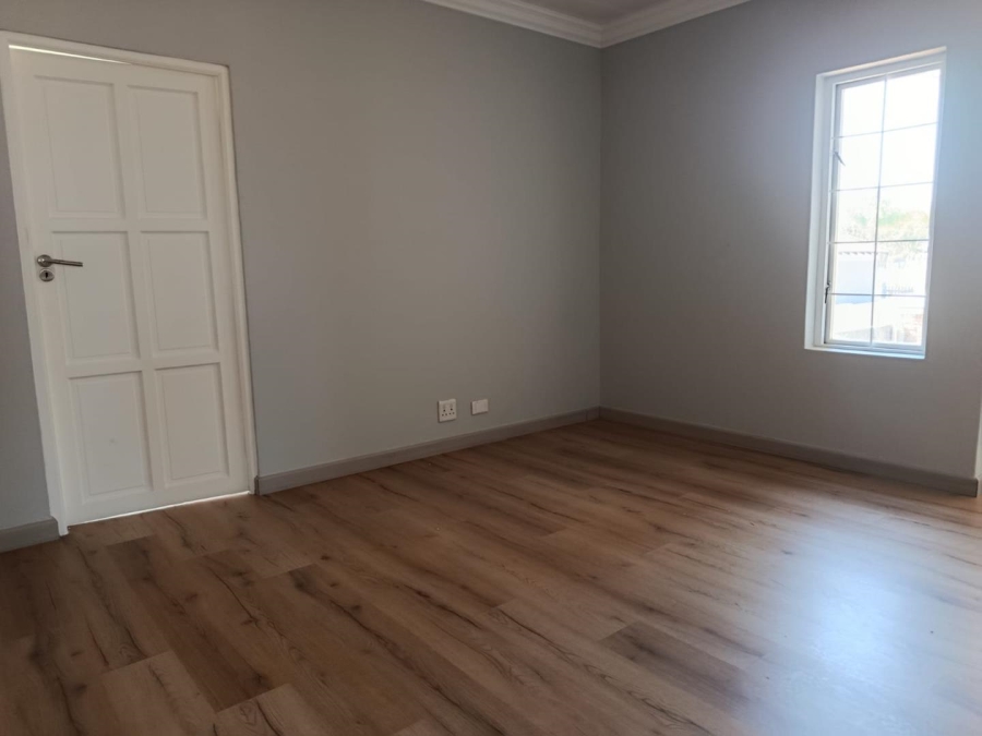 4 Bedroom Property for Sale in Amberfield Gauteng