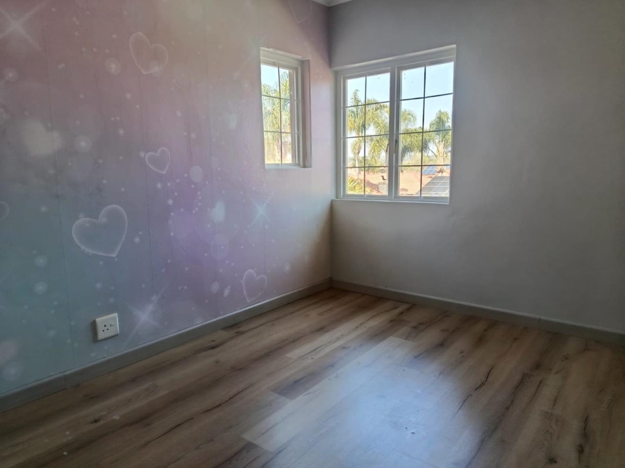 4 Bedroom Property for Sale in Amberfield Gauteng