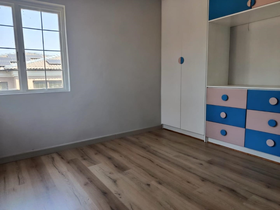 4 Bedroom Property for Sale in Amberfield Gauteng