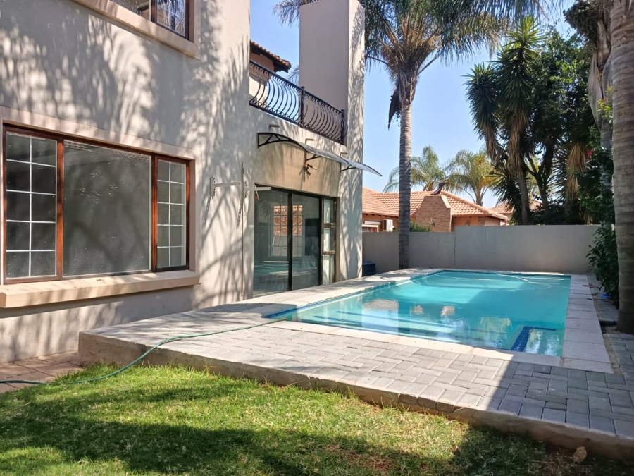 4 Bedroom Property for Sale in Amberfield Gauteng