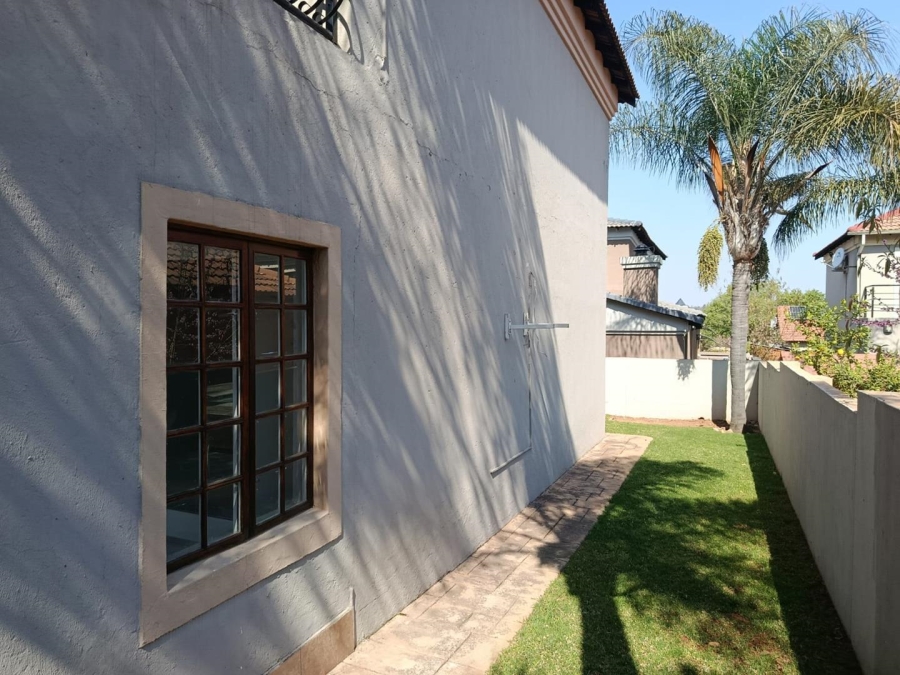 4 Bedroom Property for Sale in Amberfield Gauteng
