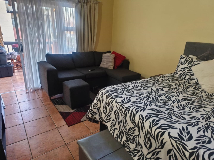 1 Bedroom Property for Sale in Clubview Gauteng