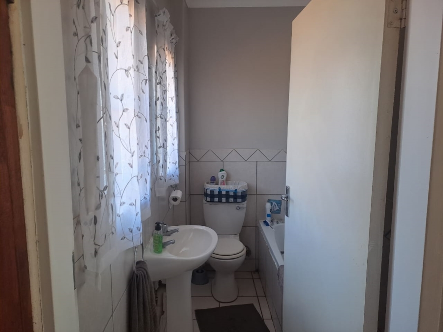 1 Bedroom Property for Sale in Highveld Gauteng