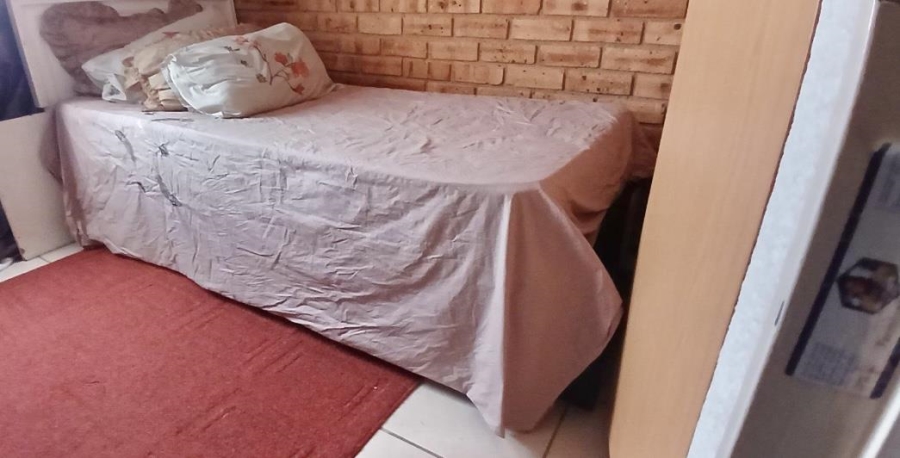 2 Bedroom Property for Sale in Finsbury Gauteng