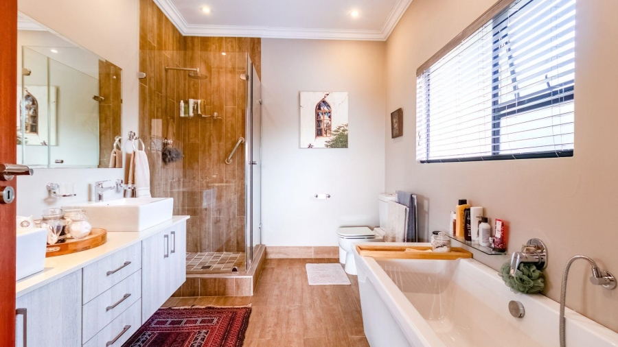 4 Bedroom Property for Sale in Eye of Africa Gauteng