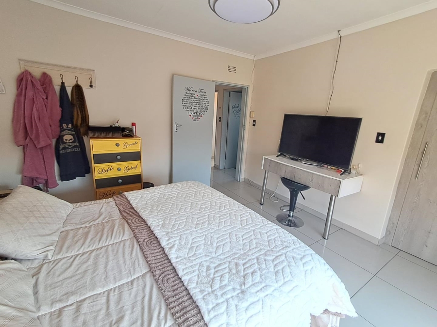 3 Bedroom Property for Sale in Brackenhurst Gauteng