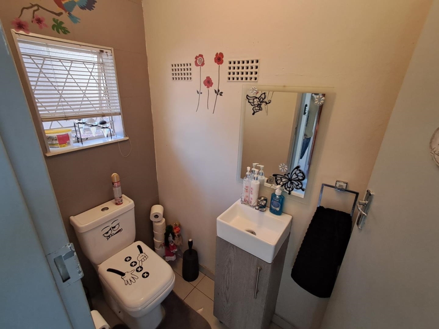 3 Bedroom Property for Sale in Brackenhurst Gauteng