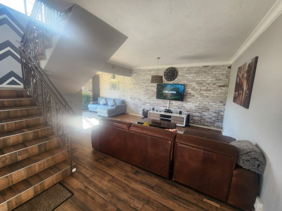 3 Bedroom Property for Sale in Brackenhurst Gauteng