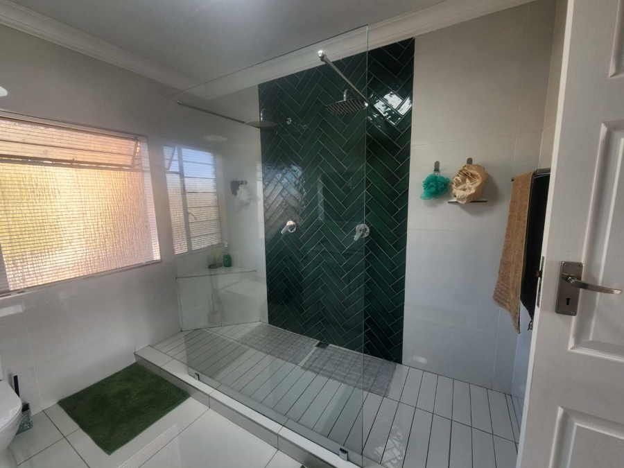 3 Bedroom Property for Sale in Brackenhurst Gauteng