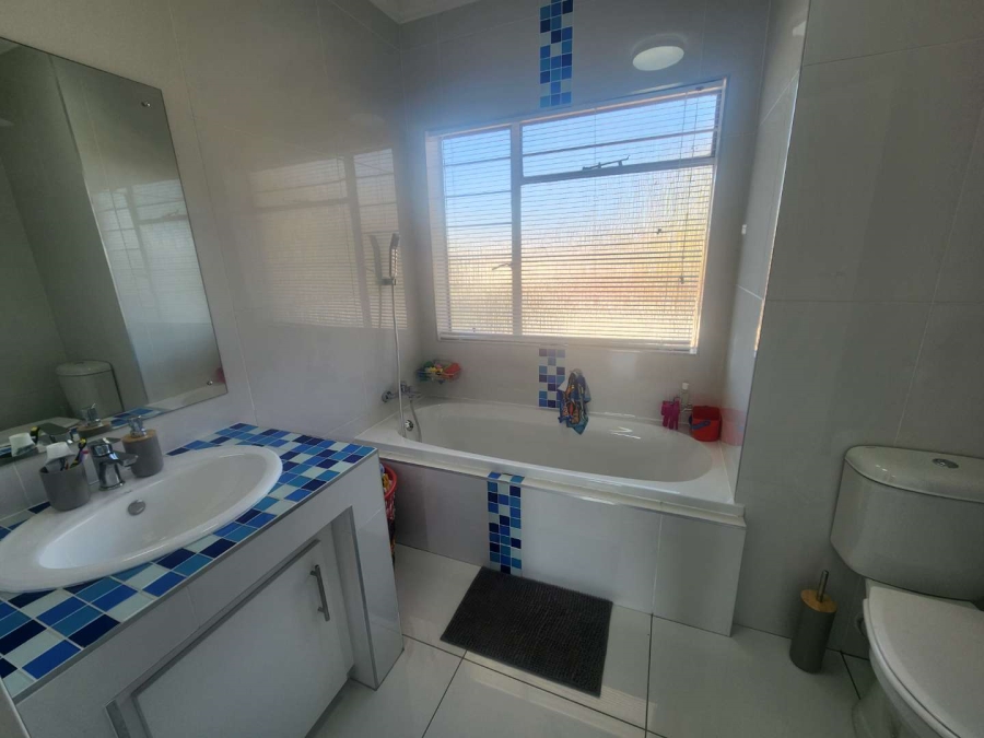 3 Bedroom Property for Sale in Brackenhurst Gauteng