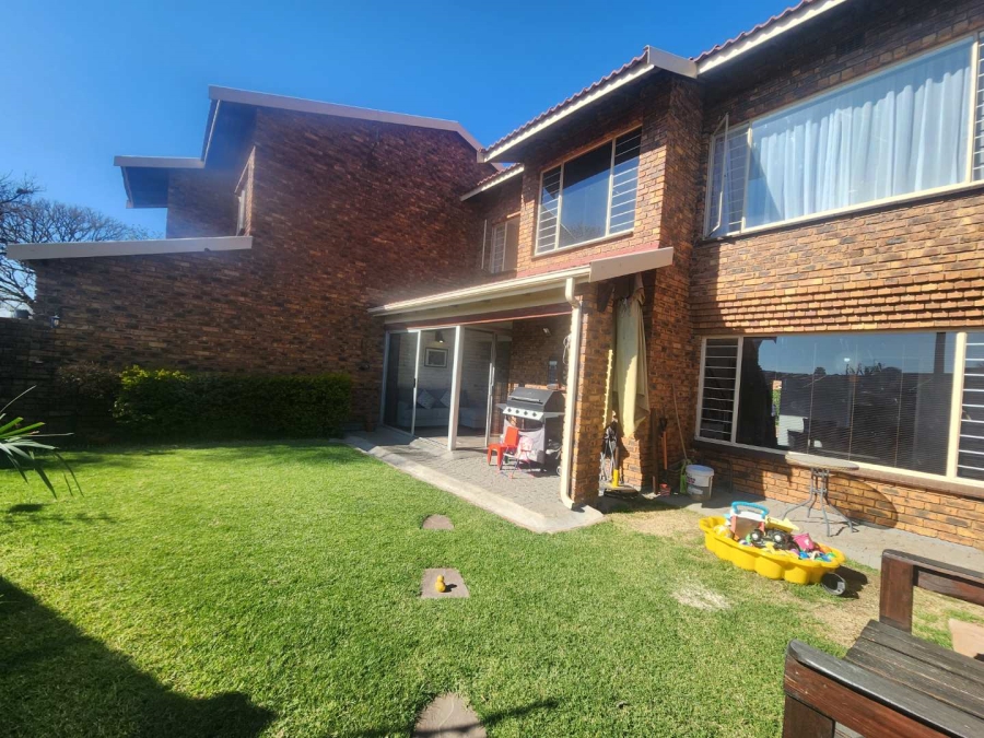 3 Bedroom Property for Sale in Brackenhurst Gauteng