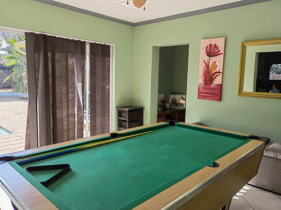 4 Bedroom Property for Sale in Verwoerdpark Gauteng