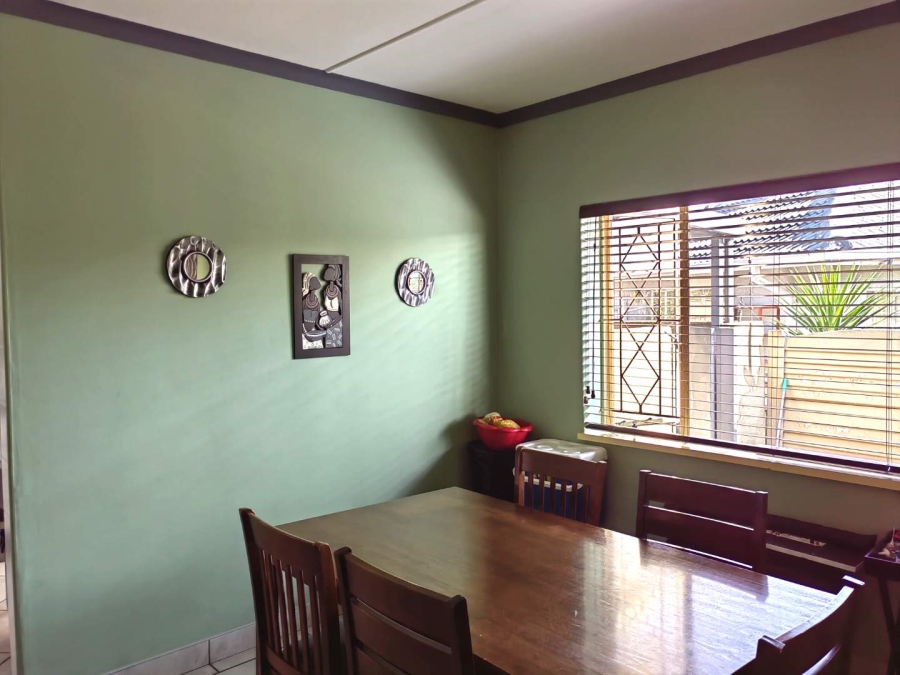 4 Bedroom Property for Sale in Verwoerdpark Gauteng