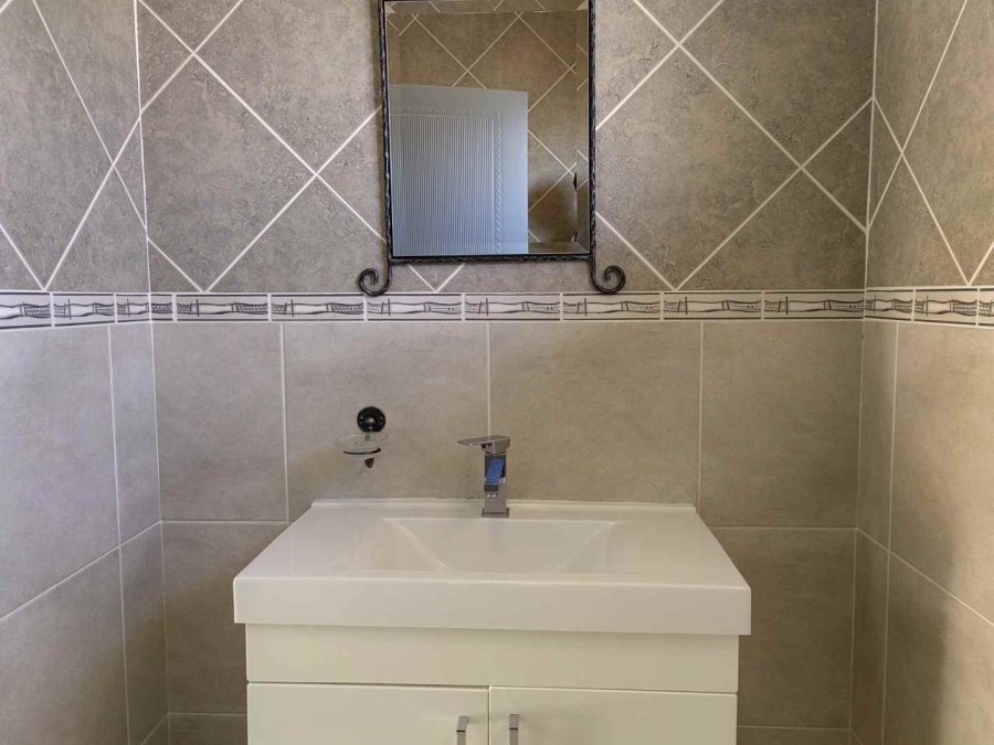 4 Bedroom Property for Sale in Verwoerdpark Gauteng