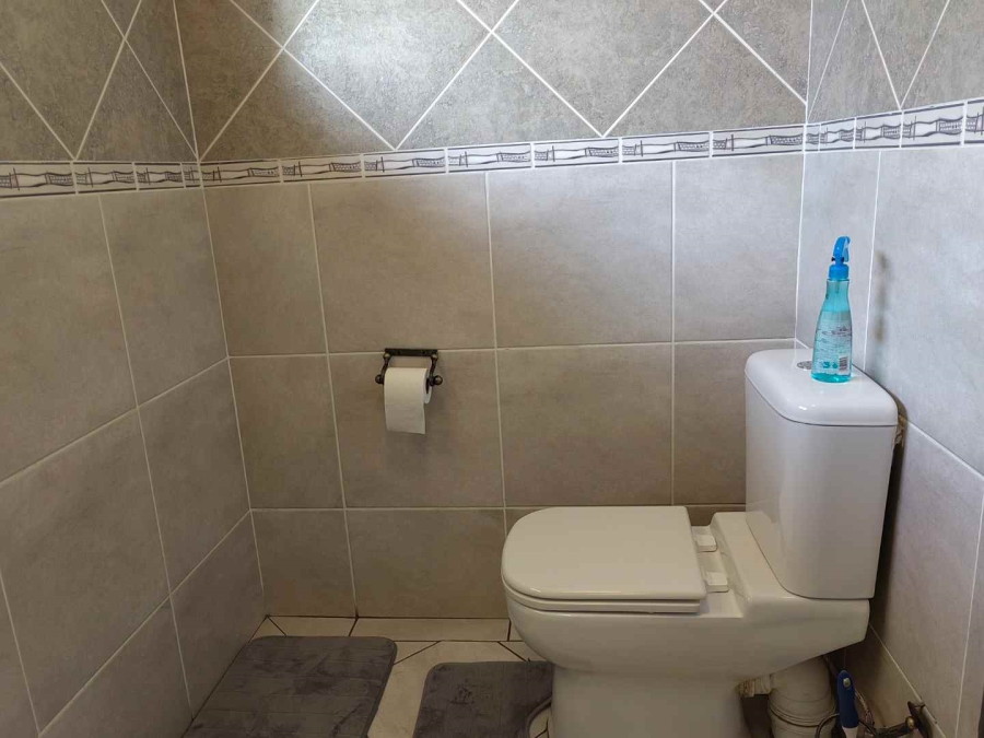 4 Bedroom Property for Sale in Verwoerdpark Gauteng