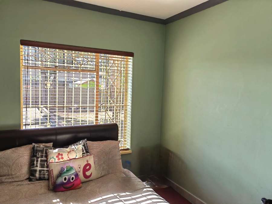 4 Bedroom Property for Sale in Verwoerdpark Gauteng