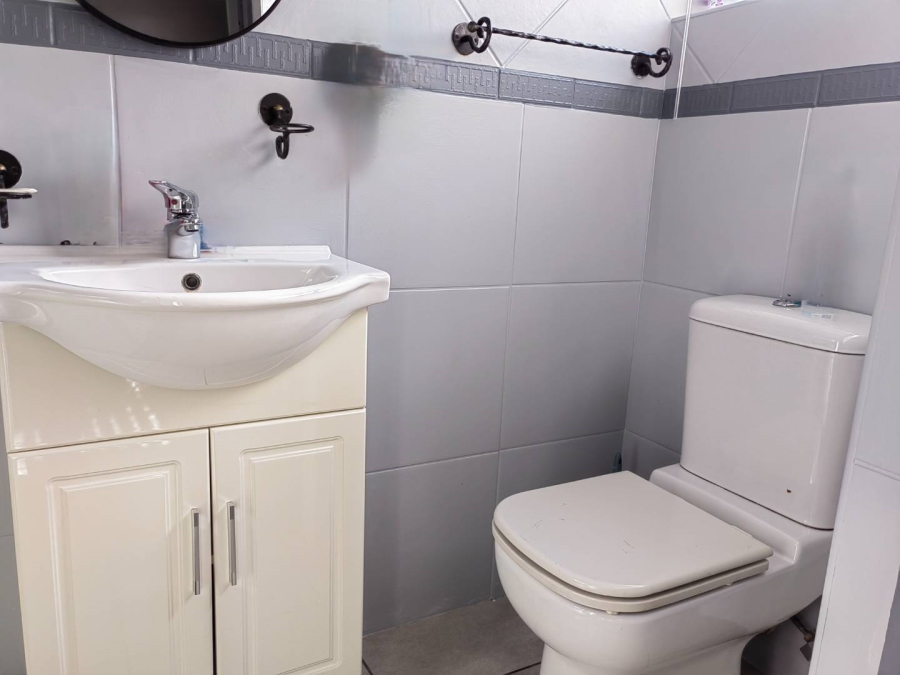 4 Bedroom Property for Sale in Verwoerdpark Gauteng