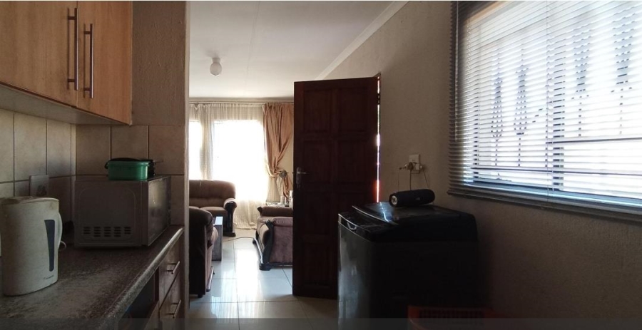 3 Bedroom Property for Sale in Clayville Gauteng