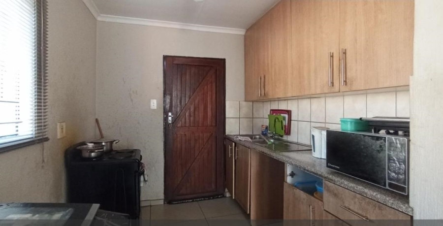 3 Bedroom Property for Sale in Clayville Gauteng