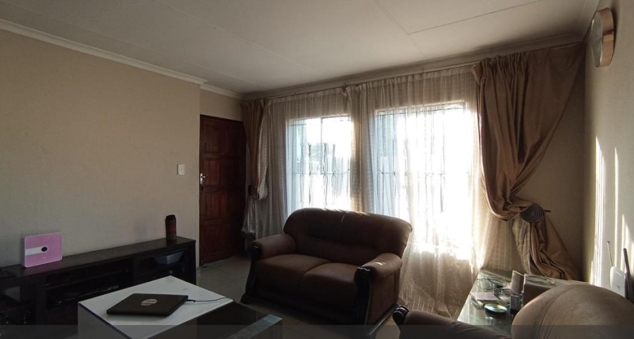 3 Bedroom Property for Sale in Clayville Gauteng