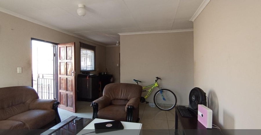 3 Bedroom Property for Sale in Clayville Gauteng