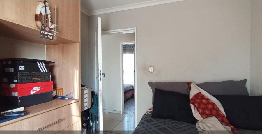3 Bedroom Property for Sale in Clayville Gauteng