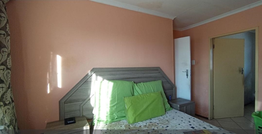 3 Bedroom Property for Sale in Clayville Gauteng