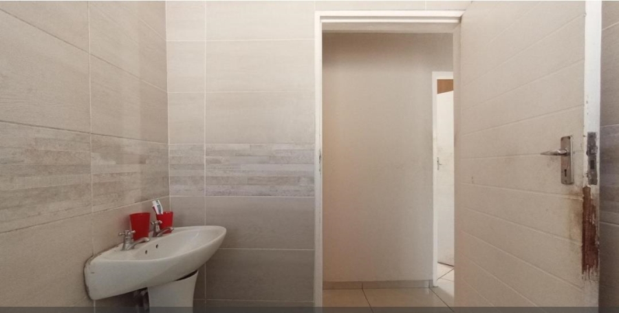 3 Bedroom Property for Sale in Clayville Gauteng
