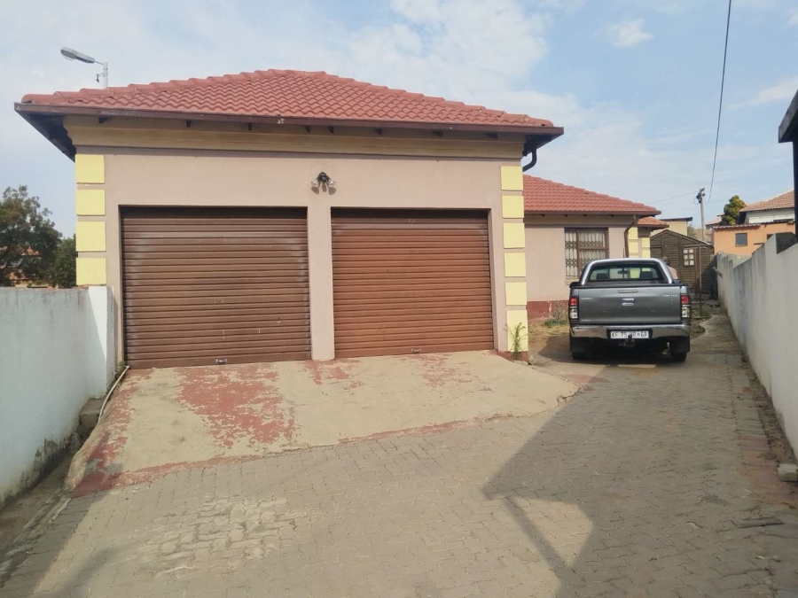 3 Bedroom Property for Sale in Olievenhoutbosch A H Gauteng