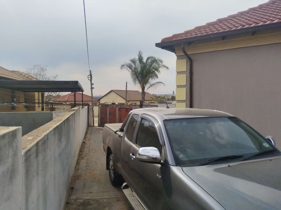 3 Bedroom Property for Sale in Olievenhoutbosch A H Gauteng