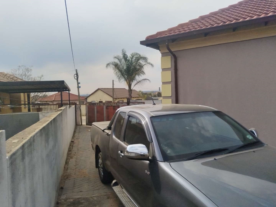 3 Bedroom Property for Sale in Olievenhoutbosch A H Gauteng