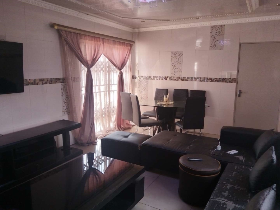 3 Bedroom Property for Sale in Olievenhoutbosch A H Gauteng