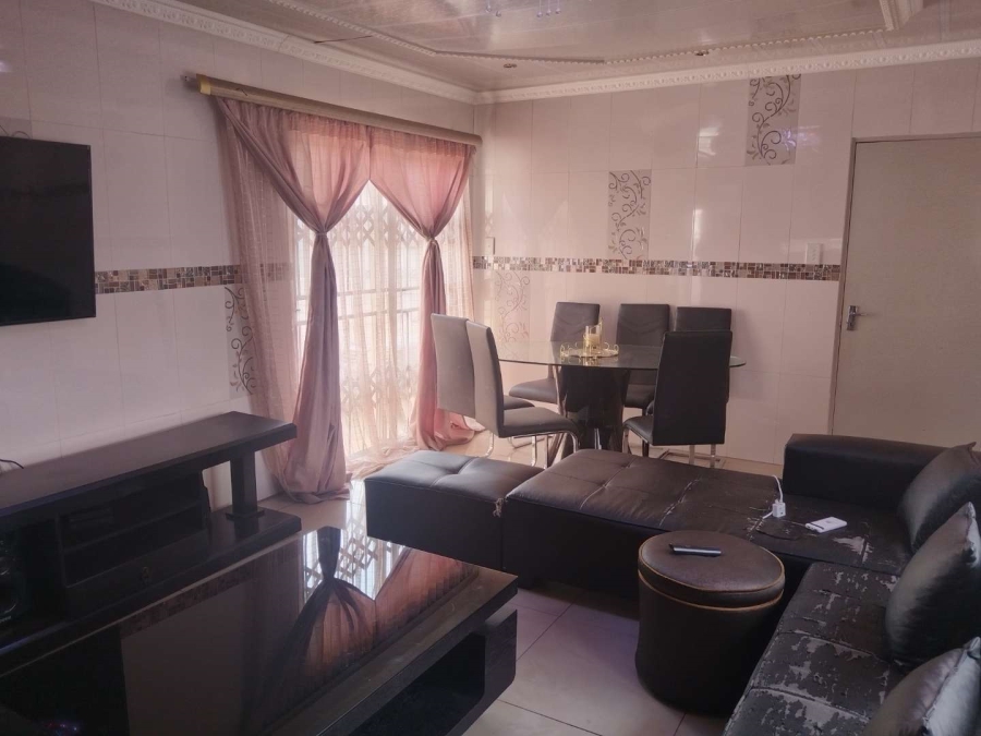 3 Bedroom Property for Sale in Olievenhoutbosch A H Gauteng
