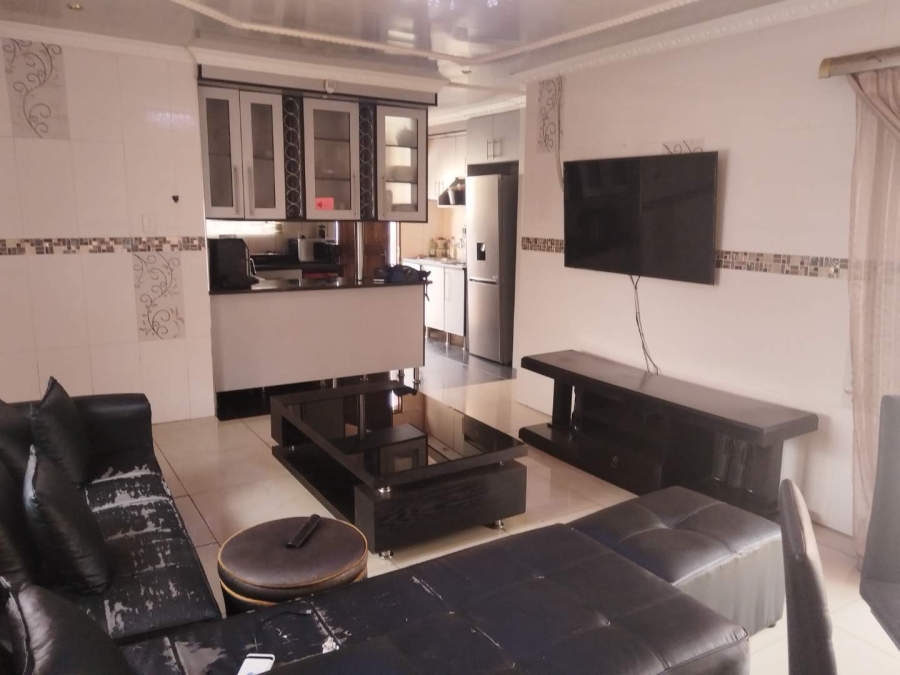 3 Bedroom Property for Sale in Olievenhoutbosch A H Gauteng
