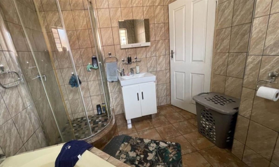 2 Bedroom Property for Sale in Weavind Park Gauteng