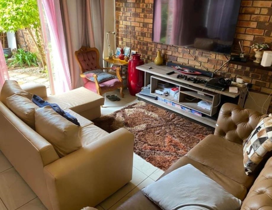 2 Bedroom Property for Sale in Weavind Park Gauteng