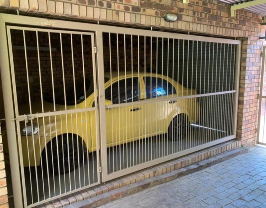 2 Bedroom Property for Sale in Weavind Park Gauteng