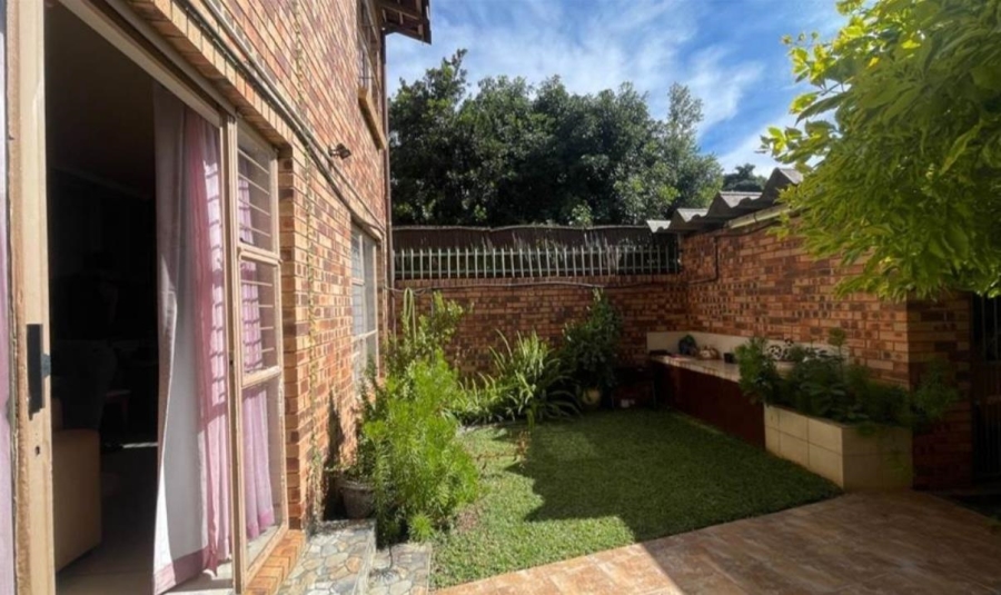 2 Bedroom Property for Sale in Weavind Park Gauteng