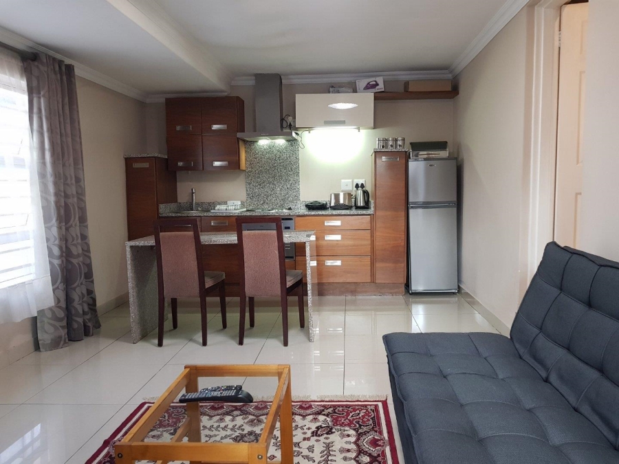 To Let 1 Bedroom Property for Rent in Hurlingham Gauteng