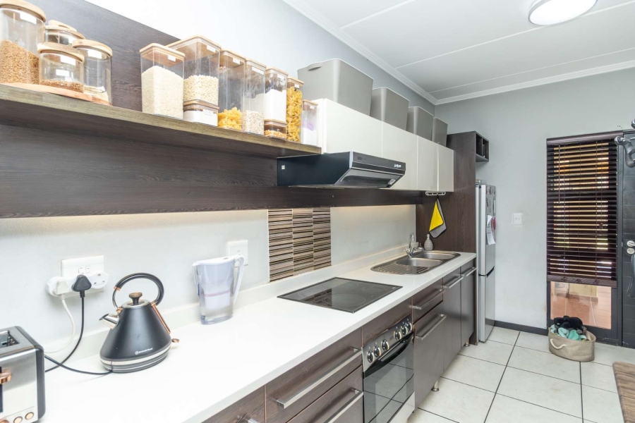 1 Bedroom Property for Sale in Douglasdale Gauteng