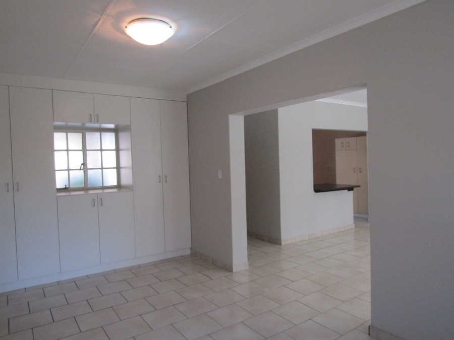 2 Bedroom Property for Sale in Helderkruin Gauteng