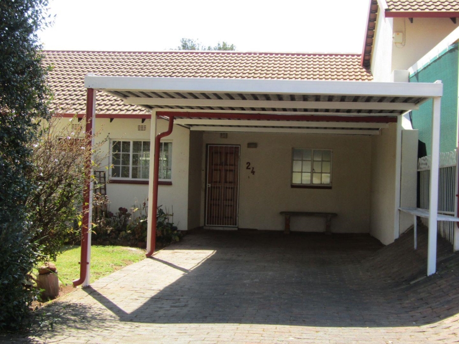 2 Bedroom Property for Sale in Helderkruin Gauteng