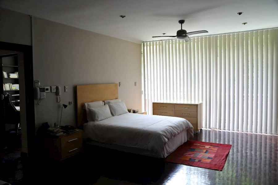 To Let 3 Bedroom Property for Rent in Sandhurst Gauteng