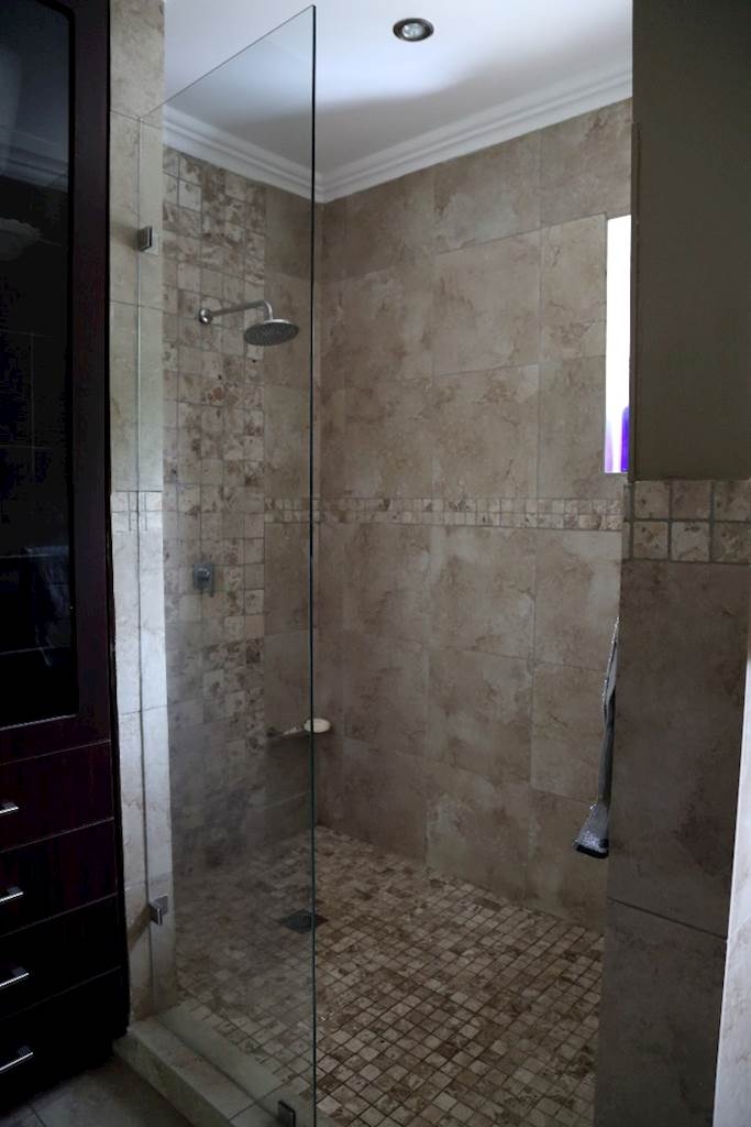 To Let 3 Bedroom Property for Rent in Sandhurst Gauteng