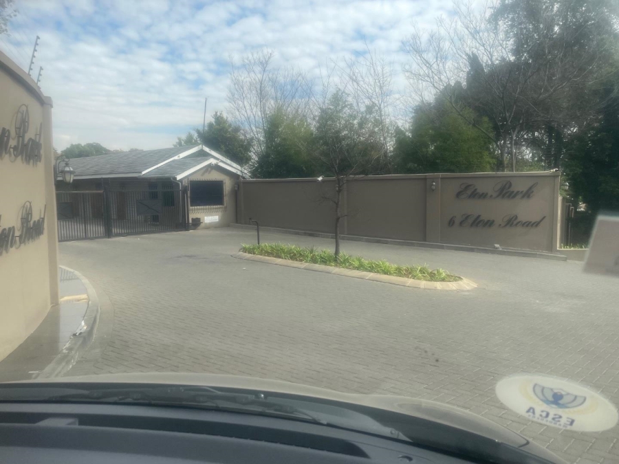 To Let 3 Bedroom Property for Rent in Sandhurst Gauteng